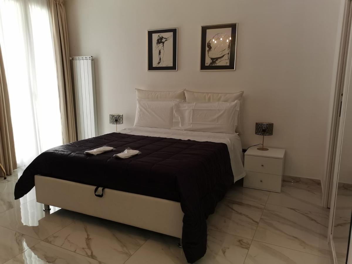 Royal Boutique Napoli Hotel Екстериор снимка