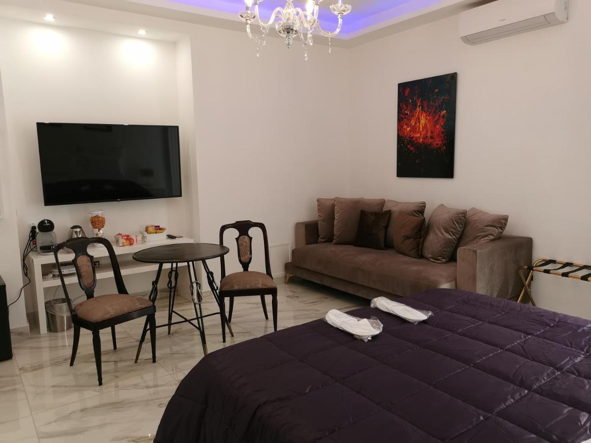 Royal Boutique Napoli Hotel Екстериор снимка