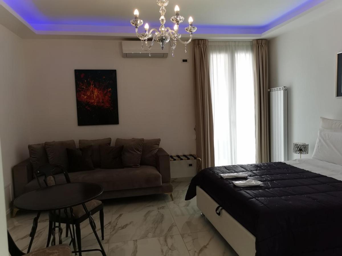 Royal Boutique Napoli Hotel Екстериор снимка