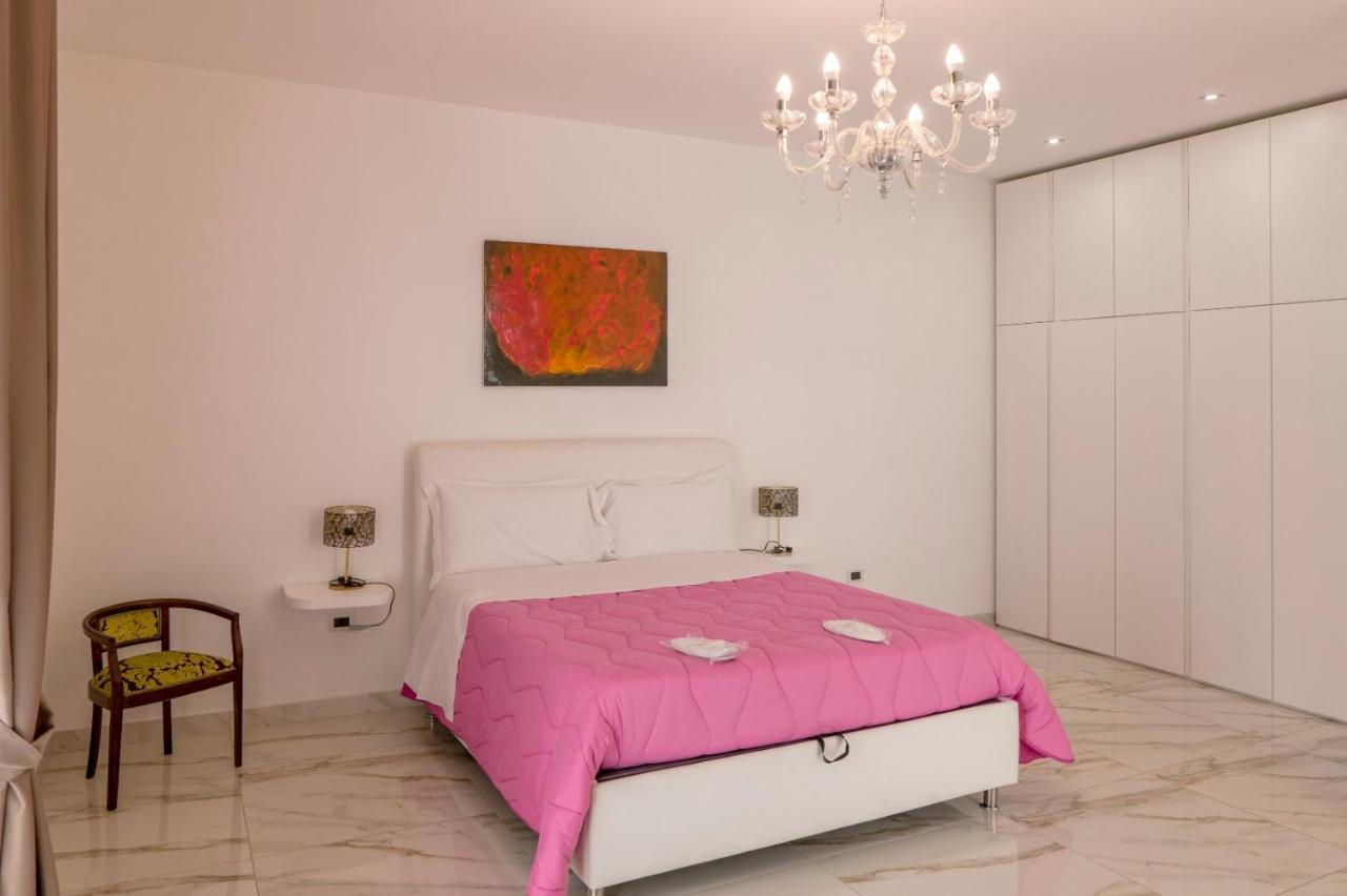 Royal Boutique Napoli Hotel Екстериор снимка